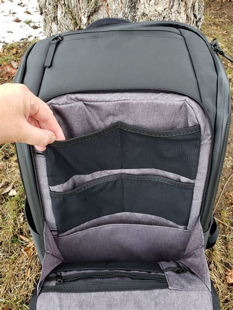 nomatic backpack near me.